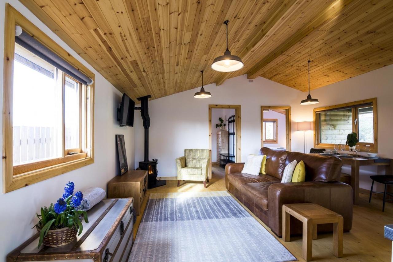 Laurel Lodge - 2 Bedroom Log Cabin - St Florence Saint Florence Exterior foto
